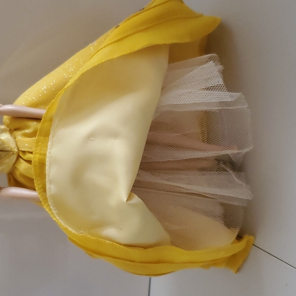 Disney's Belle Live Action Barbie Doll Disney Store Beauty and the Beast - Picture 6 of 16